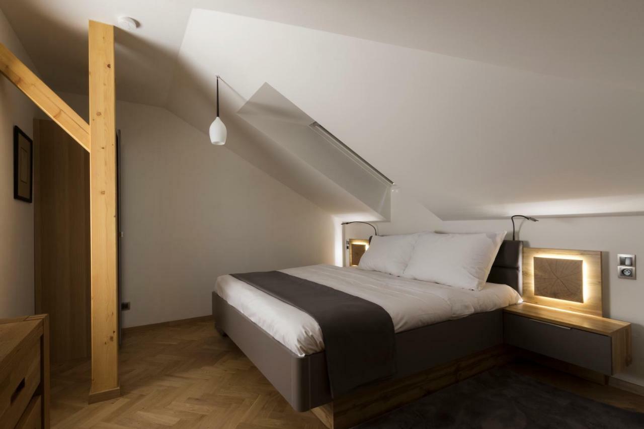 Areal Botanika Hotel Unhost Ngoại thất bức ảnh